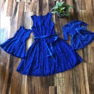 Mom and girl matching lace dress